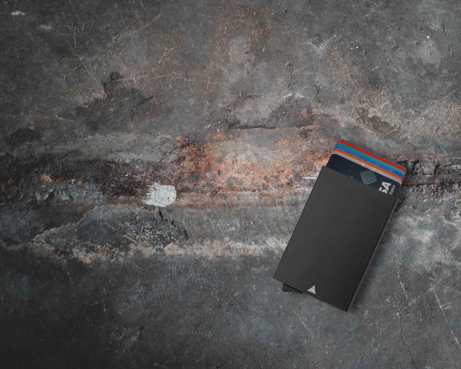 The Verge pasjeshouder — eigen ontwerp van DK. Home Products